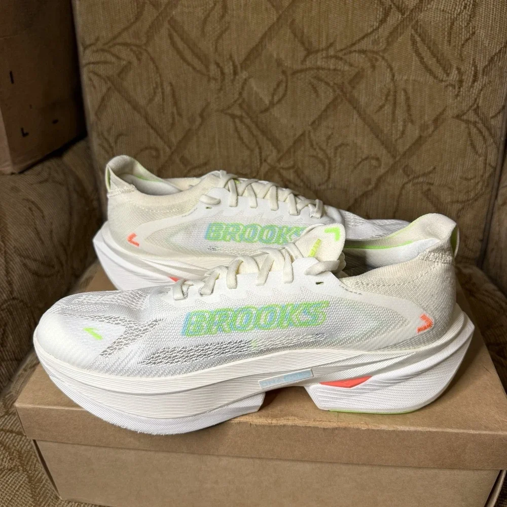 Brooks Hyperion Max 3 Mens Size 10 Ivory Orange Athletic Running Shoes Sneakers